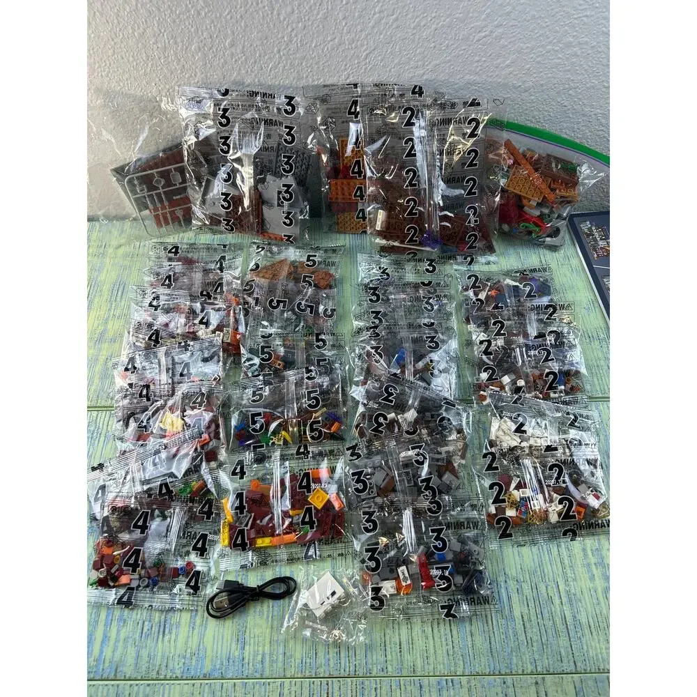 XMORK Medieval Castle Town Modular Blocks Set Standard ABS Lego Compatible